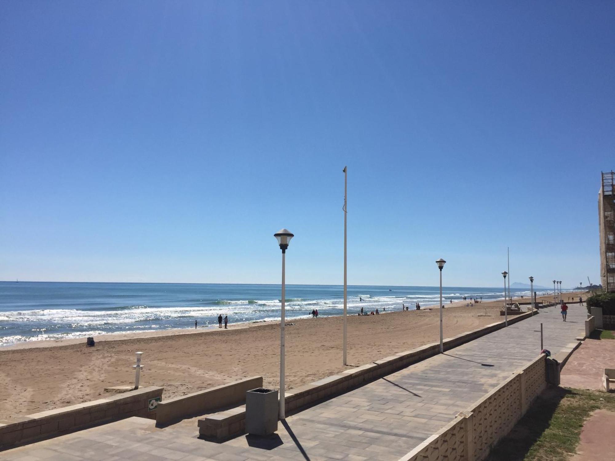 Bright Apartment Steps Away From The Beach Mareny Blau Ngoại thất bức ảnh